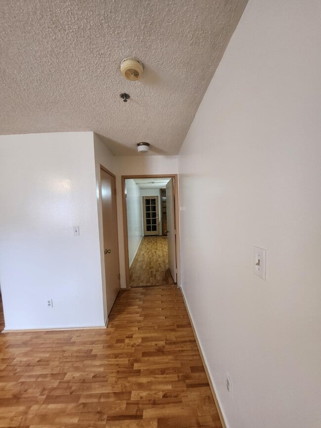 Photo - 2480 Montrose Ave Unit 7