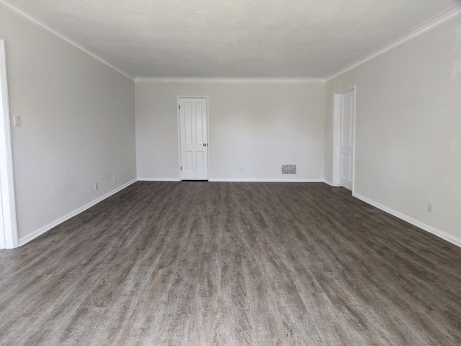 Living Room - 7677 Hollywood Blvd Unit 7677