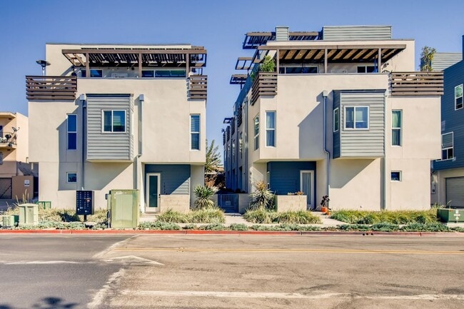 Building Photo - Beautiful Modern Home for Rent in San Diego – Prime Location!