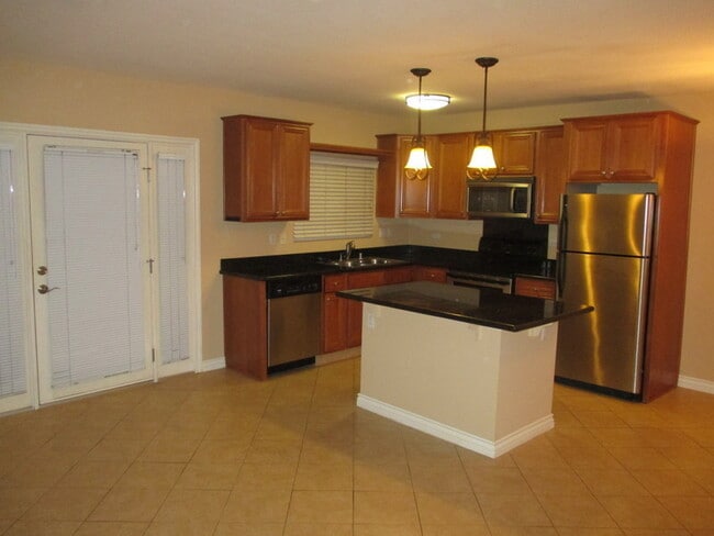 Photo - TEMECULA ST- BEAUTIFUL CONDO W/ VIEWS, IN-UNIT W/D, TILE FLOORING Unit 5