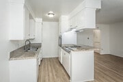 1BR, 1BA - 600SF - Kitchen - 768 Gaviota Ave. Apartments
