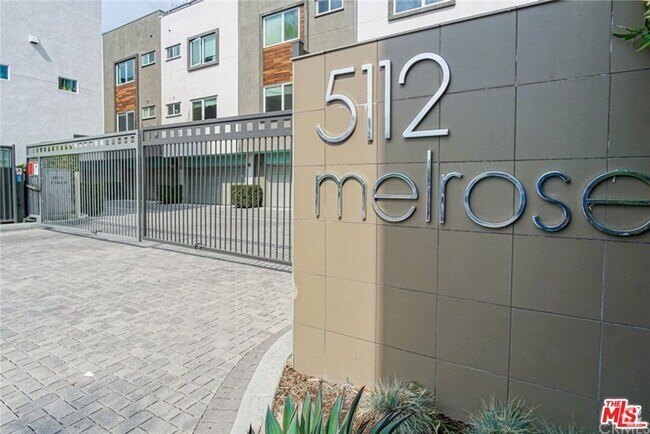 Building Photo - 634 N Gramercy Pl Rental