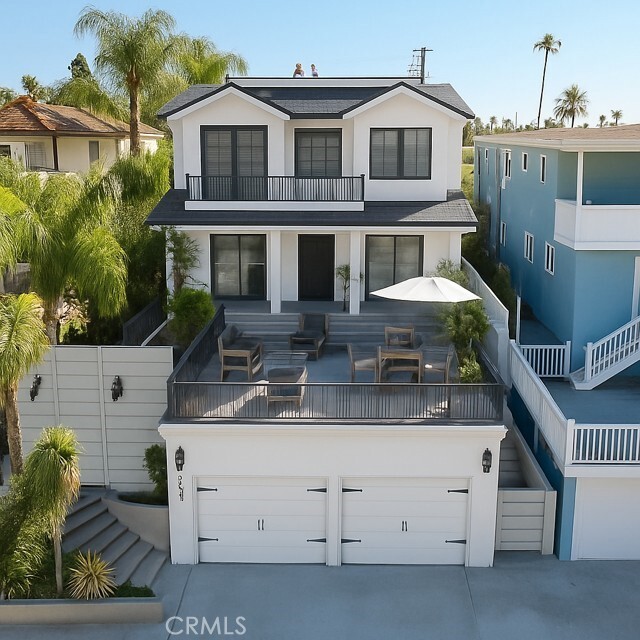 Building Photo - 145 W Canada