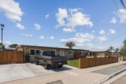 Photo - 1127 Hemlock Ave