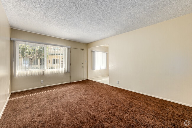 1BR, 1BA - 600SF - Living Room - 12036 S Vermont Ave