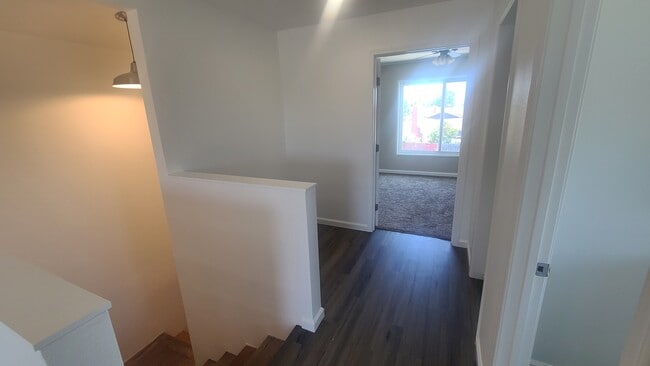 Photo - 3704 E Bond Ave