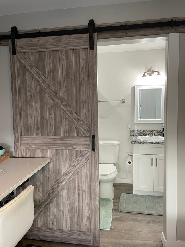 Photo - 847 Carolina St