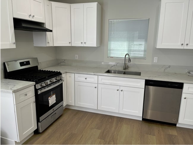 Photo - 120 N Lomita St Unit 122 N LomitaSt