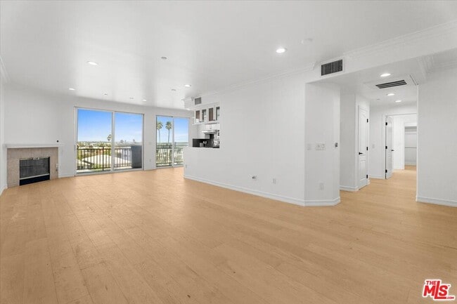 Photo - 1450 S Beverly Dr Unit 404