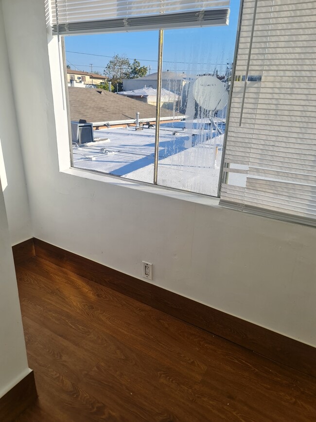 Photo - 703 N Fickett St