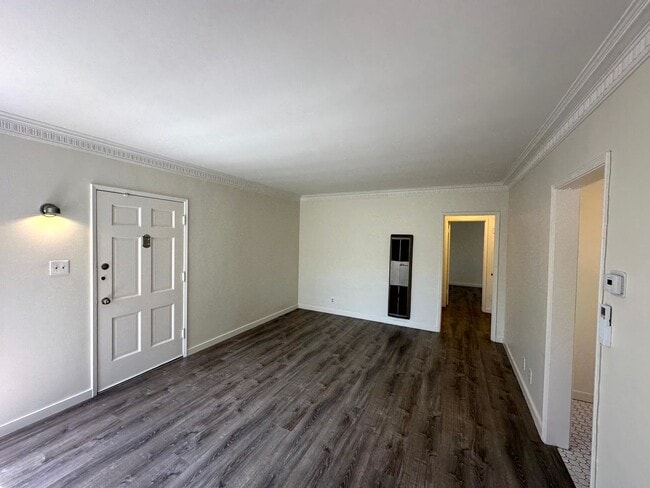 Photo - MOVE-IN SPECIAL!  $600 off the first year'... Unit 624 1/2 N Spaulding Ave