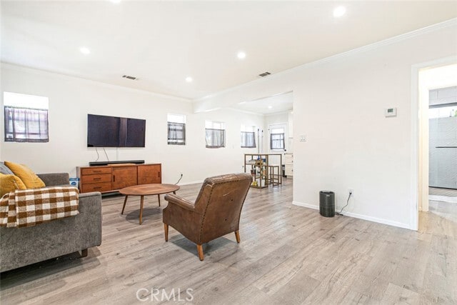 Photo - 347 W Dryden St