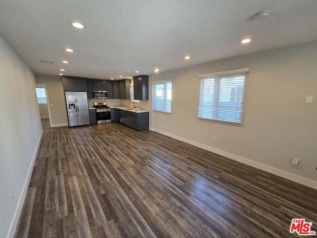 Photo - 1255 N Kingsley Dr