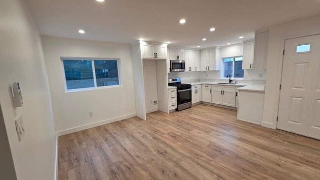 Photo - 805 W Glenoaks Blvd Unit 805 A and B