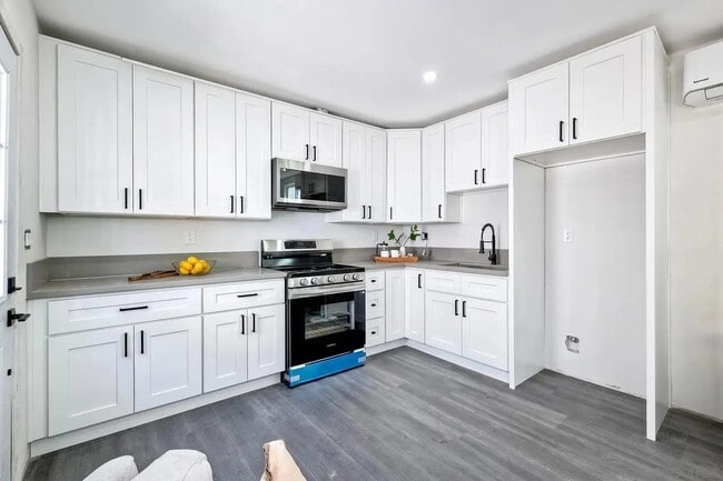 Building Photo - Imperial Beach Unit 2