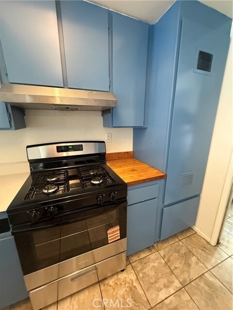 Photo - 10831 Pine St