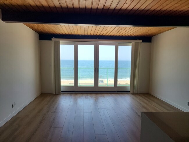 Building Photo - 1616 Esplanade Unit #