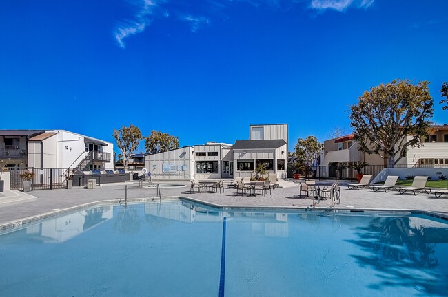 Photo - The Californian Apartments- HB