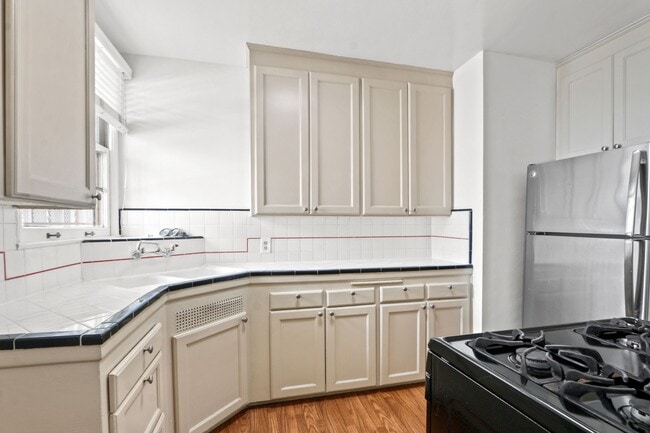 Photo - 1525 S Beverly Dr House
