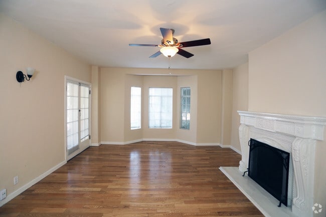 1BR, 1BA-Living Room - Chateau Nob Hill Apartments