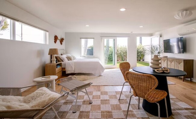 The Costa Beach Bungalow - Entire guesthou... - The Costa Beach Bungalow - Entire guesthou... Townhome