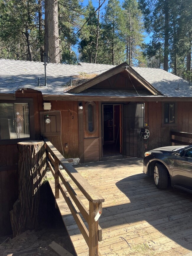 Building Photo - 932 Berne Dr