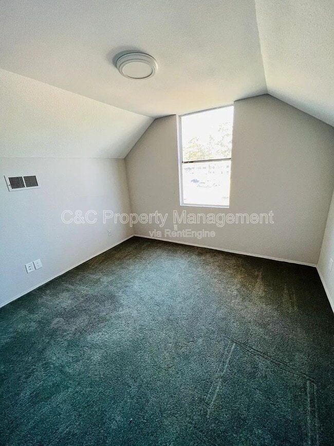 Photo - 1862 Hanford Dr