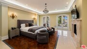 Photo - 718 N Rodeo Dr