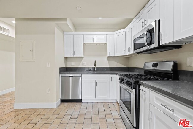 Photo - 1446 Armacost Ave Unit 107