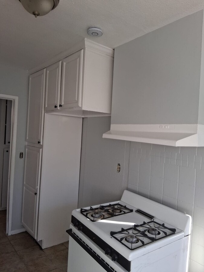 Photo - 245 W 83rd St