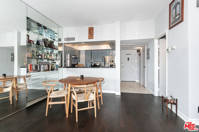 Photo - 7135 Hollywood Blvd Unit 603