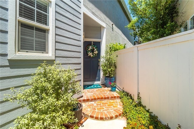 Photo - 1556 Hyannis Ln