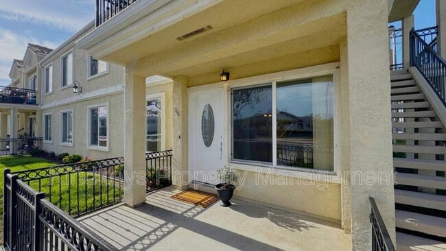 Photo - 788 Florida St