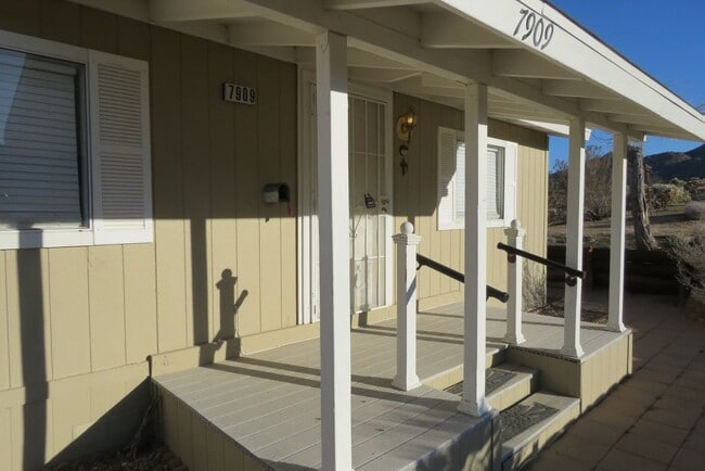 Photo - Quiet with Great Views! Available 11/1/25!