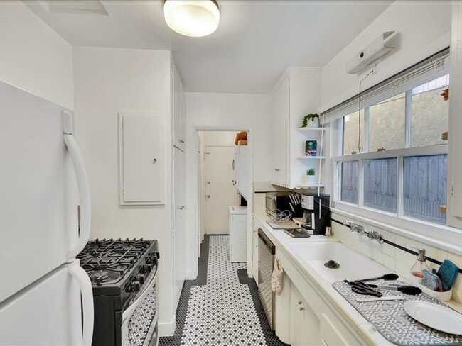 Photo - 4266 Troost Ave