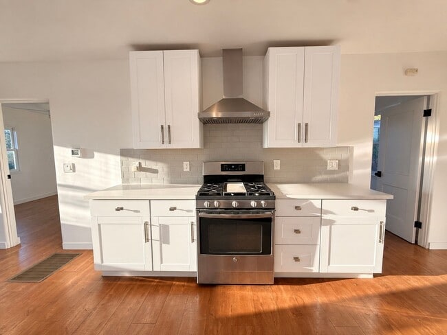 Photo - 1343 Quintero St