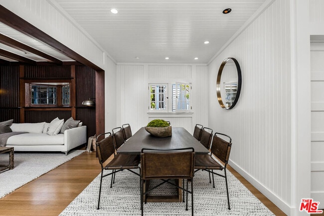 Photo - 126 Fraser Ave