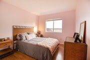 Photo - Small dogs alllowed . All appliance. Palom... House