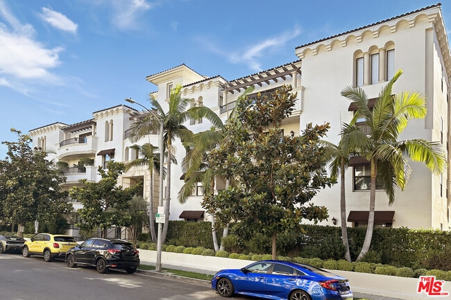 Photo - 122 N Clark Dr Unit 405