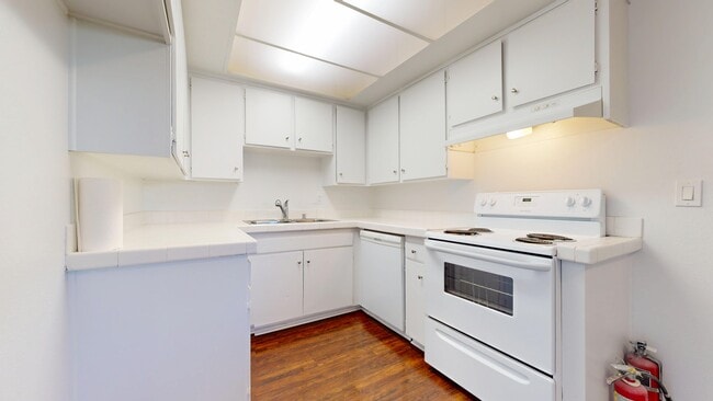 Photo - 2940 W 235th St