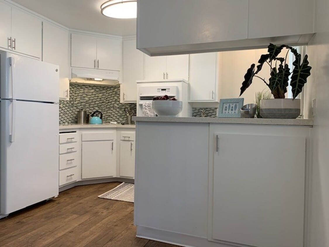 Floor Plan - 2+2 East