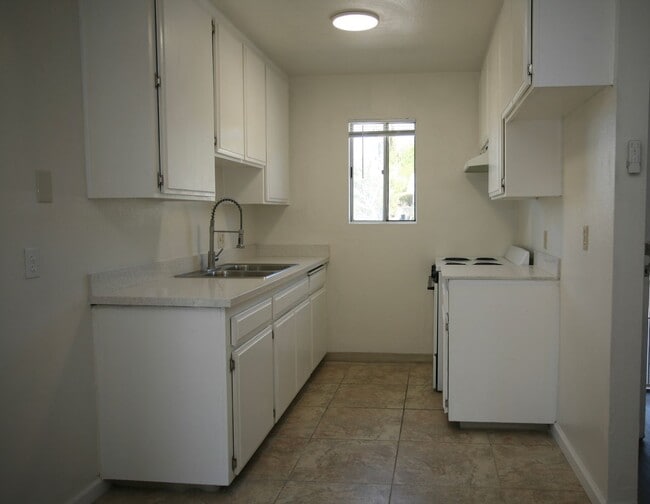 Photo - Helix 1380-82 Unit 1382 Helix