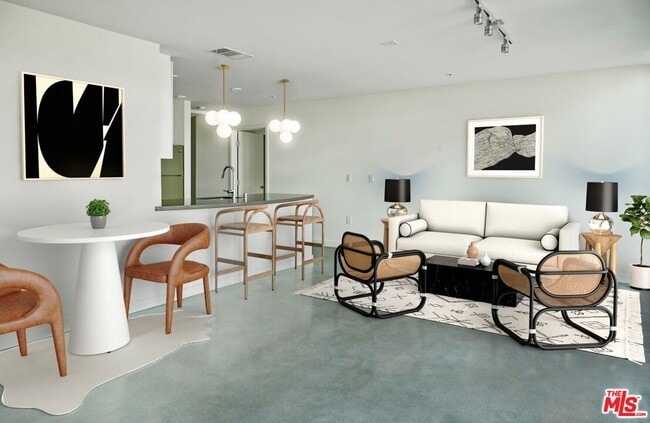 Photo - 1120 W 6th St Unit 2519