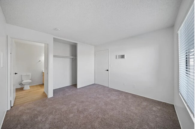 1 BR, 1 BA - 500 SF - Laurel Palms Apartments