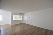 Photo - 6152 Woodman Ave Apartment Unit E