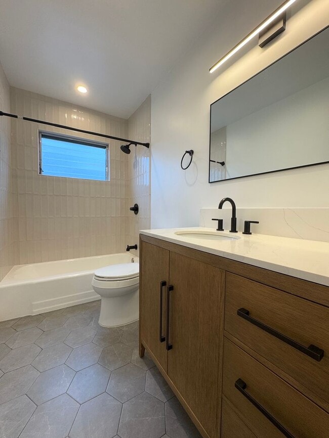 Photo - Top Floor Newly Gut Renovated 2-Bedroom in Prime West Hollywood Location Unit 06