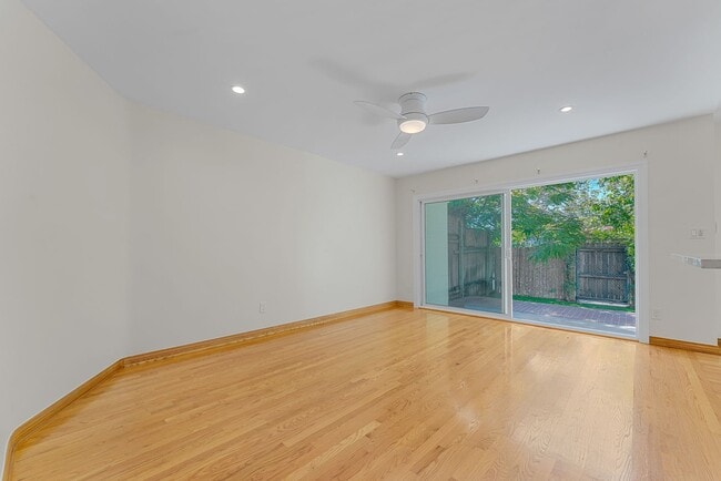 Photo - 1701 Washington Way Unit 02