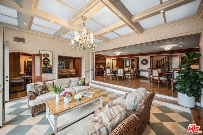 Photo - 708 Sierra Dr