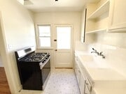Photo - 1403 W Victory Blvd Apartment