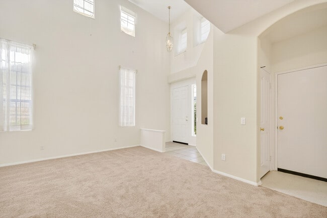 Photo - 660 Camino de la Luz